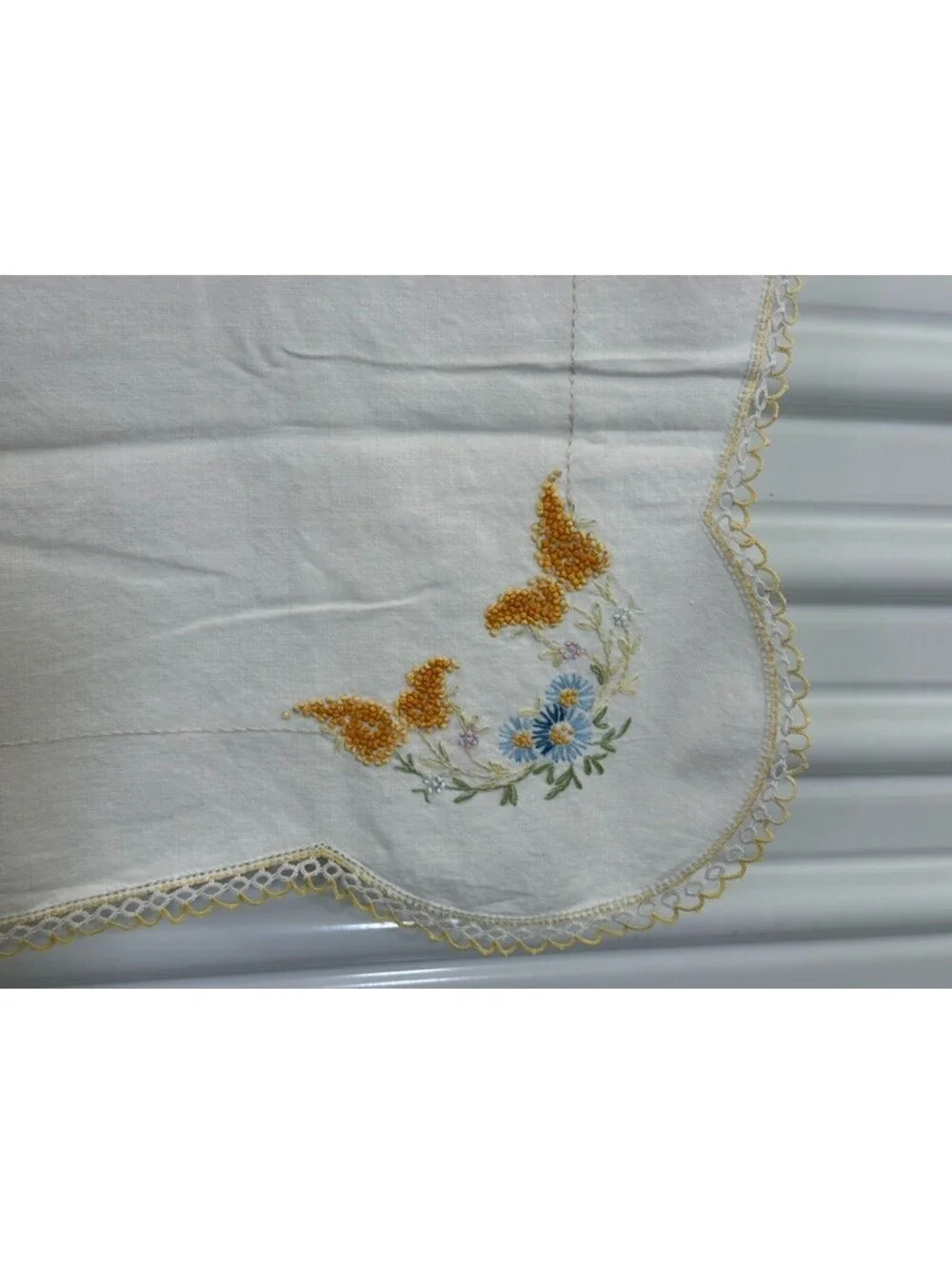 Hand Embroidered Vintage Floral Scalloped Edges Card Table Tablecloth Topper